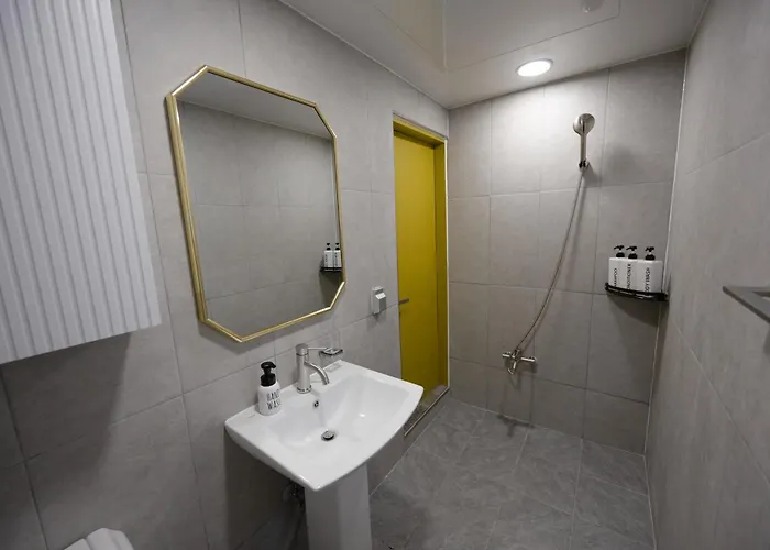 Frühstückspension Gangnam Luxury - 5 Min To Yangjae Stn - Newly Renovated