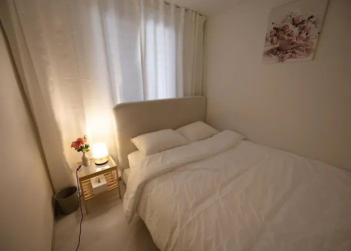 Gangnam Luxury - 5 Min To Yangjae Stn - Newly Renovated Frühstückspension Seoul