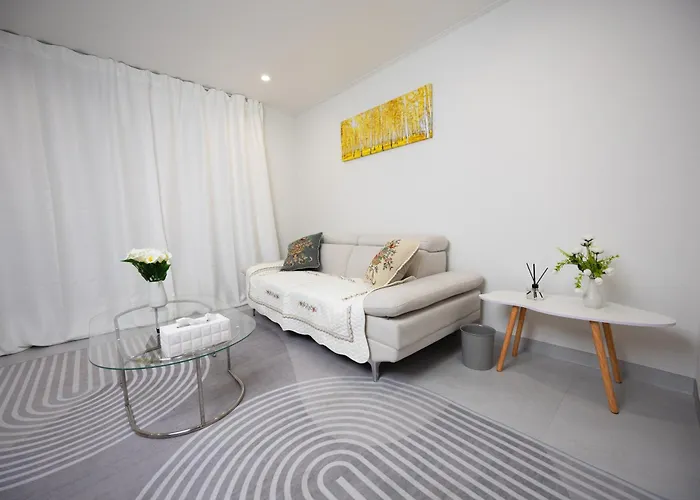 Gangnam Luxury - 5 Min To Yangjae Stn - Newly Renovated 4* Seoul
