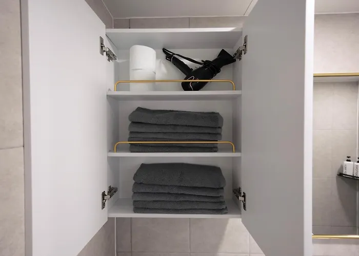 Gangnam Luxury - 5 Min To Yangjae Stn - Newly Renovated