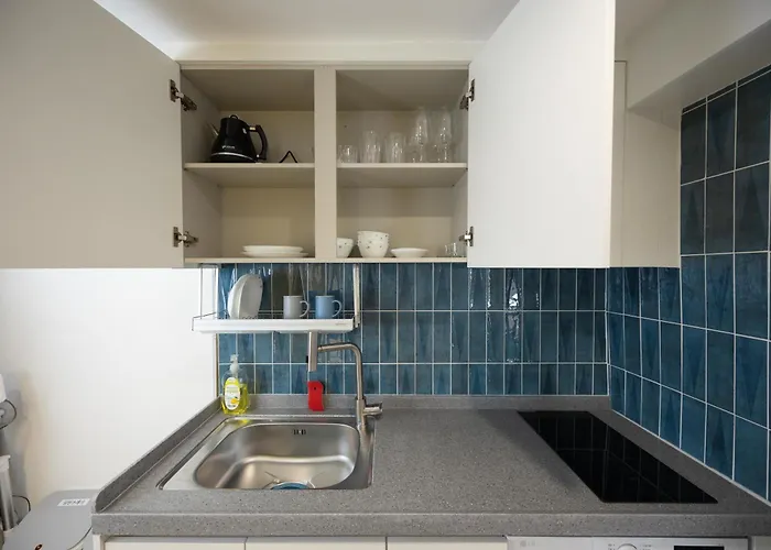 Gangnam Luxury - 5 Min To Yangjae Stn - Newly Renovated Frühstückspension Seoul